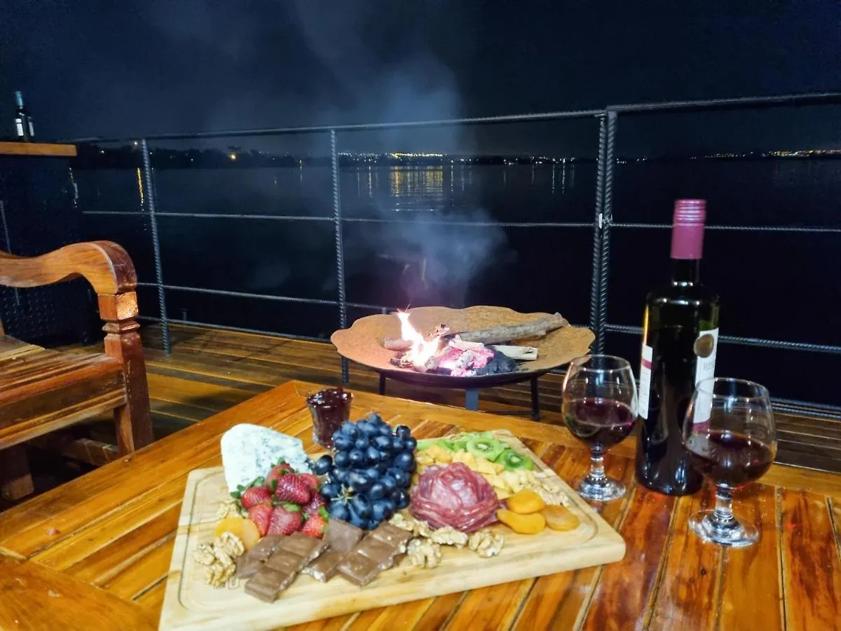 House Boat 